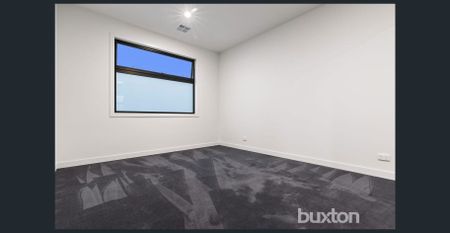 Stylish, Spacious & Perfectly Located! - Photo 2