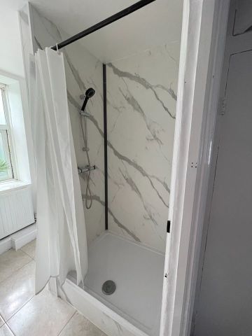 Room in a Shared Flat, Marina Court, E3 - Photo 2