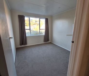 Large Family Home in Newlands - Ready to move in ! - Photo 3