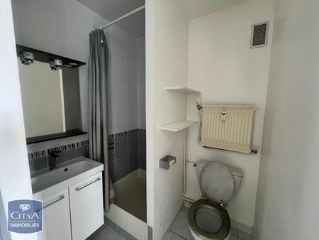 Location Appartement 1 pièce 20m² LILLE 59000 - Photo 3