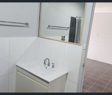 Two Bedroom Unit in West Gladstone - Photo 6