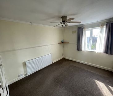 Semi Detached for rent - Photo 4