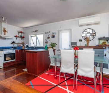 Three bedroom home - Photo 2