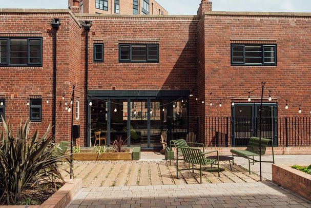 2 bedroom flat to rent - Photo 1