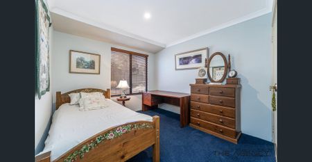 Spacious Family Living with Comfort and Convenience - Photo 4