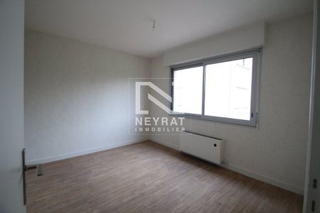 Location Appartement 3 pièces 77m² PARAY LE MONIAL 71600 - Photo 3