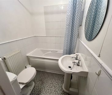 Lumb Lane, Roberttown, Liversedge, WF15 - Photo 5