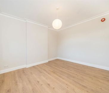 Udney Park Road, TW11, London - Photo 6