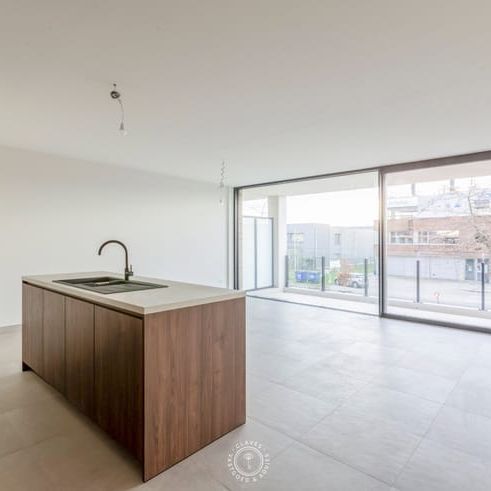 Appartement te huur - Photo 1