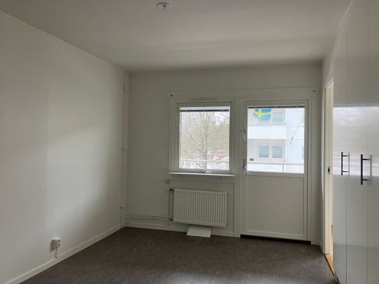 Lövsångargatan 84 - Foto 1