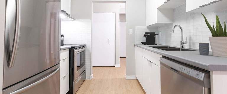 Alexander Park | 3445 Riverside Drive East, Windsor - Photo 1