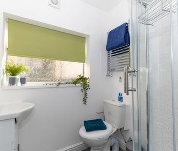 Room 5 – Nuneaton - Photo 5