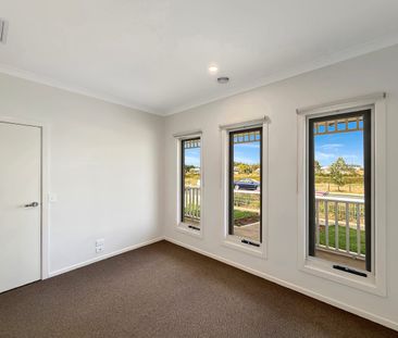 🏡 4-Bedroom House in Eynesbury - Photo 3