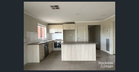 FOUR BEDROOM HOME NEAR SCHOOLS - Photo 3