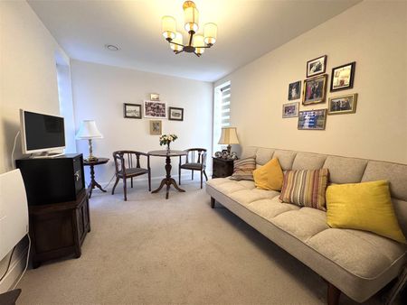 Berneslai Close, S70, Barnsley - Photo 3