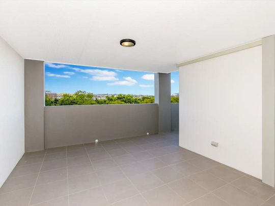 37/45-51 Regent Street, Woolloongabba QLD 4102 - Photo 1