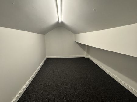 Leeming Lane, NG19, Mansfield - Photo 5