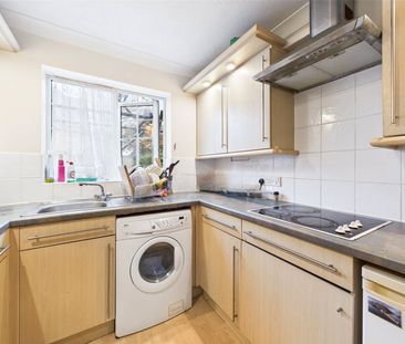 Pinkers Mead, Emersons Green, Bristol, BS16 - Photo 6