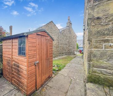 2 bedroom end of terrace house to rent - Photo 2