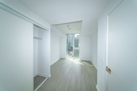 For Lease - 33 Helendale Avenue Unit# 814, Toronto, Ontario - Photo 3