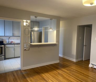 3223 Veith – CHARMING TOP FLOOR 3 BED 1 BATH NORTH END APT AVAILABL... - Photo 5