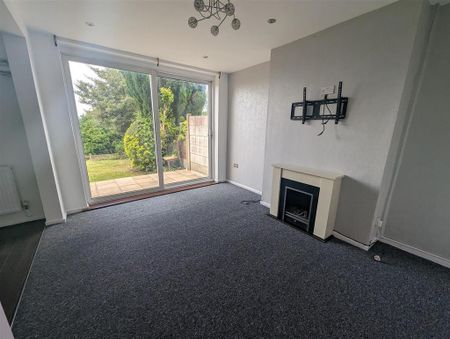 3 bedroom semi-detached house to rent - Photo 3