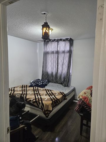 For Lease - 19 Arthurs Crescent, Brampton, Ontario - Photo 5