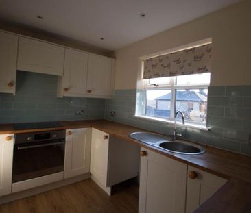 2 bedroom maisonette to rent - Photo 4