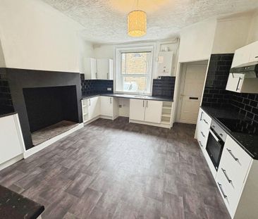 2 bedroom terraced house to rent - Photo 6