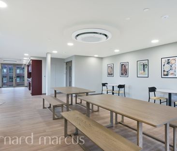 Victoria Road, Feltham - Photo 3