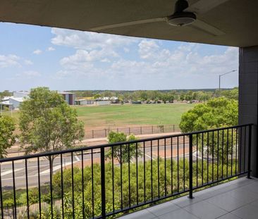 Spacious 2 Bedroom Unit in Great Location - Photo 1