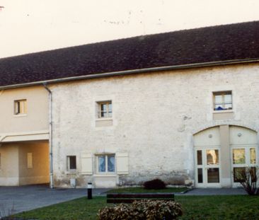 Appartement T2 à JOUX LA VILLE - Photo 4