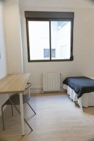 Avinguda de l'Oest, Valencia, Valencian Community 46001 - Foto 4