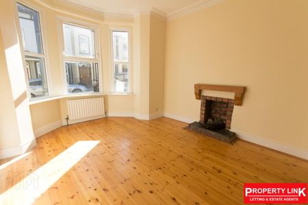 STUDENT ACCOMMODATION, 16 Fairman Place, Derry/Londonderry, BT48 7LD - Photo 2