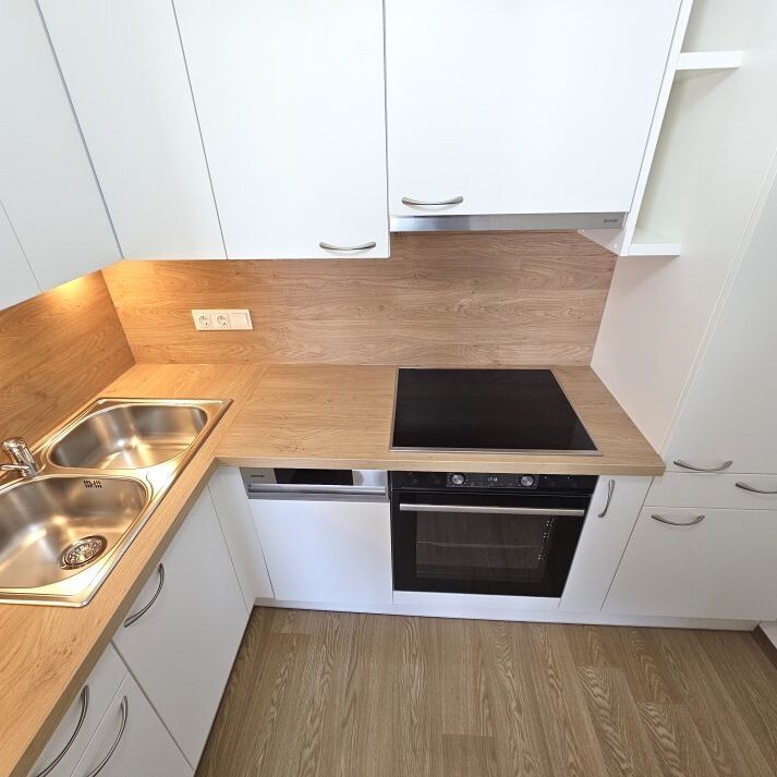 ERSTBEZUG, Unbefristet, Helle, moderne 1 Zimmer Wohnung, 4 Min. zur U3 Zippererstraße, 731€ inkl. Heizung u. Warmwasser - Photo 1