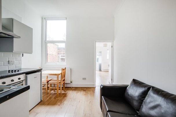 1 Bedroom Flat To Let - Photo 1