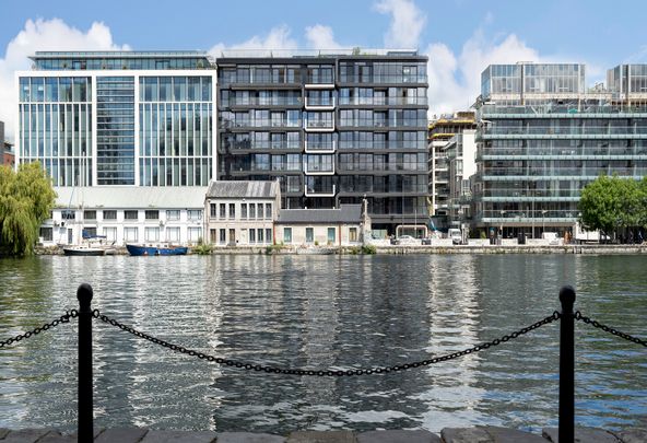 One bedroom apartment @ Opus, 6 Hanover Quay, Grand Canal Dock, Dublin 2. - Photo 1