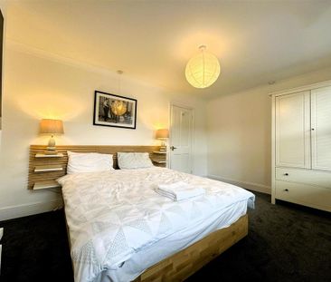 4 bedroom terraced house to rent - Photo 4