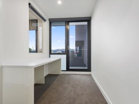 1 BEDROOM APARTMENT LOCATED IN RICHMOND! - Photo 5