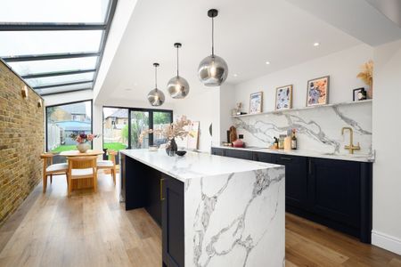 Hersham Road, WALTON-ON-THAMES, KT12 - Photo 3