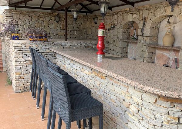 Villa for rent with 3 bedrooms and pool in Calpe for the winter season.