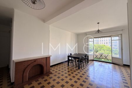 Location Appartement 4 pièces 78m² MARSEILLE 9ème - Photo 3