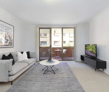 Oversized Apartment In Paramount Position - Photo 2