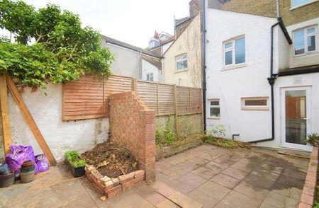 Plumstead Common Road, London, SE18 - Photo 4