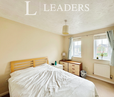 3 bedroom detached house to rent - Photo 4