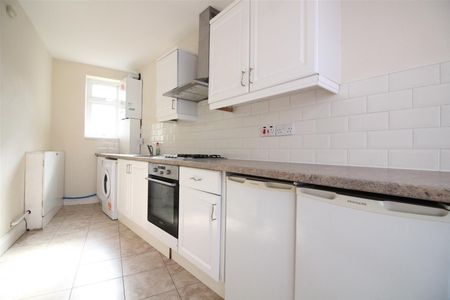 Cornwall Avenue, Southall - Photo 5