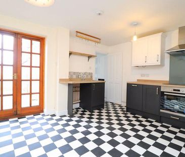 3 bedroom terraced house to rent - Photo 5