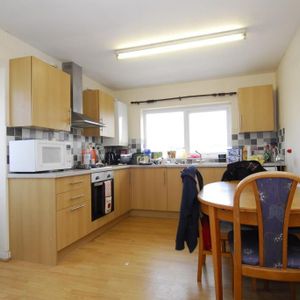 204 North Road West GFF - Photo 2