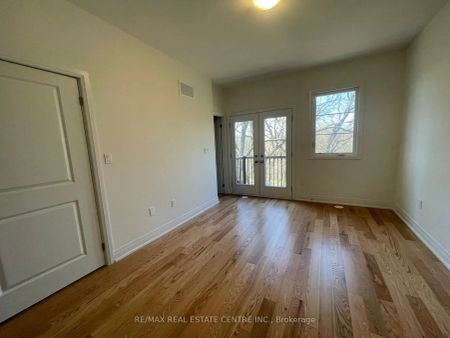 Property For Lease | W8490420 - Photo 5