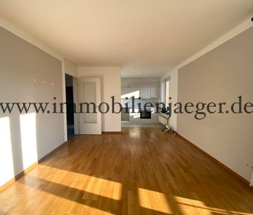 Kleines Wohnhaus im Zentrum einer ruhigen Wohnanlage - Penthouse im... - Photo 1